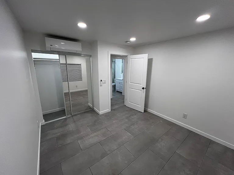 9717 Oak St — Photo 19
