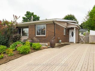 1870 Appleford St, Ottawa, ON K1J 6T3