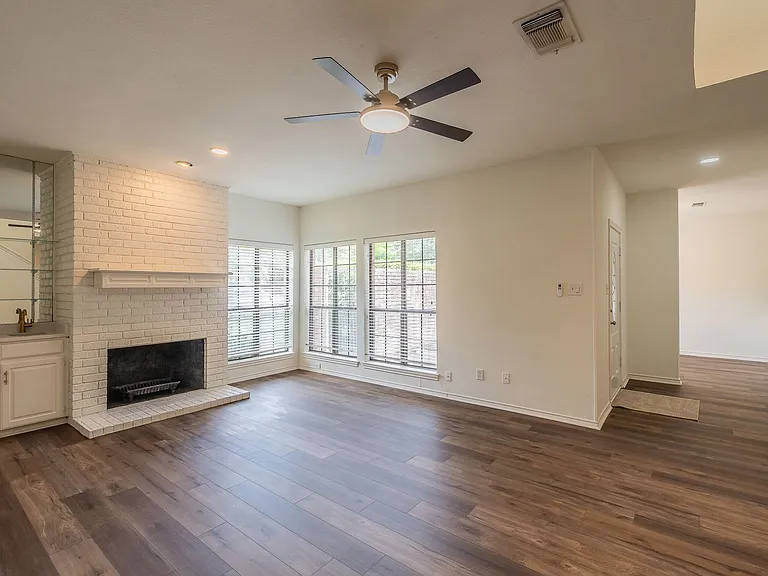 5893 Westhaven Dr — Photo 5