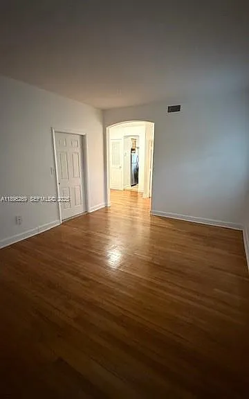 1561 Lenox Ave #11 — Photo 4