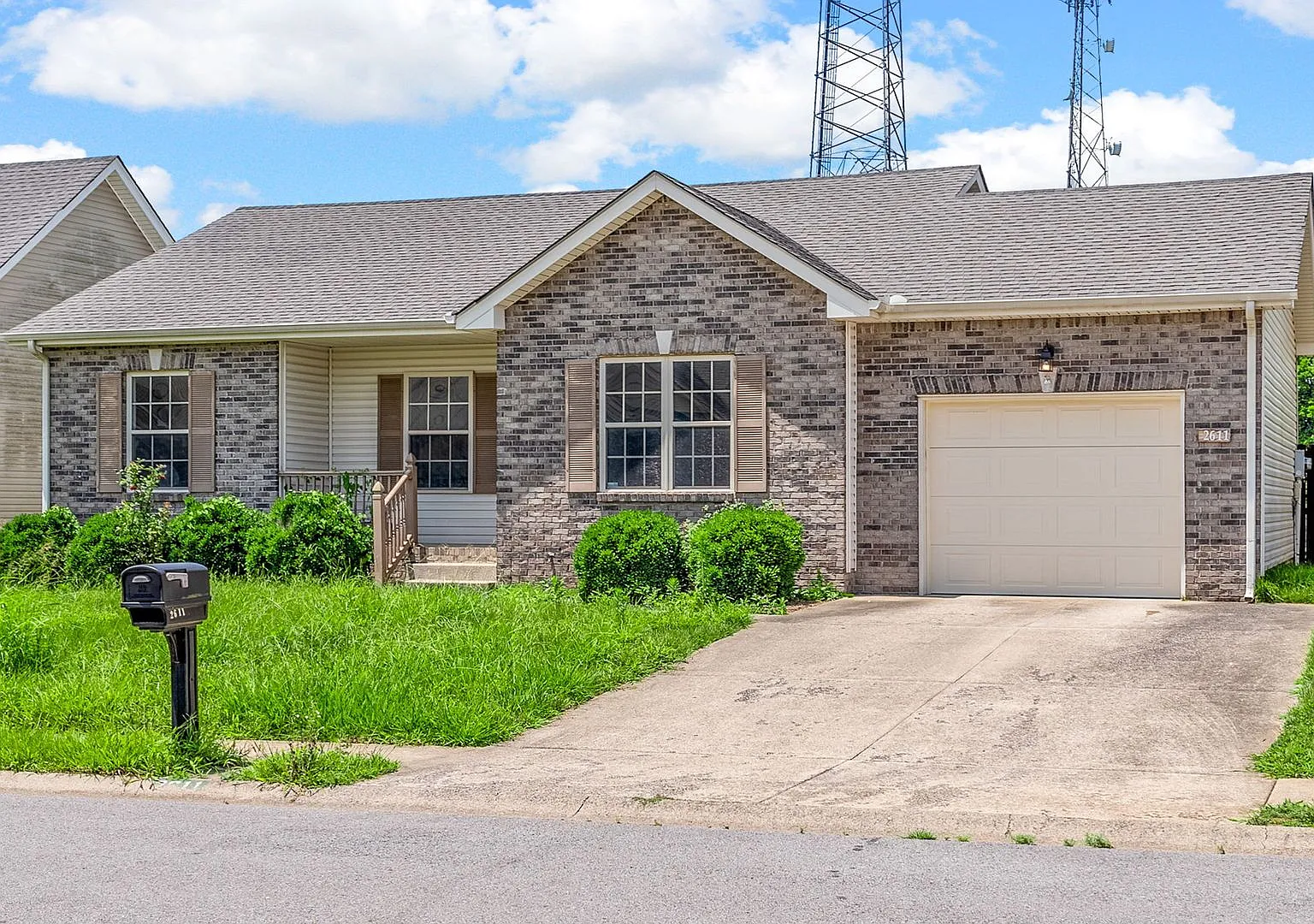3 Bedroom 2 Bath Pet Friendly Home For Rent! — Photo 1