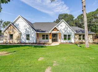 620 Glade Stream Ct, Azle, TX 76020