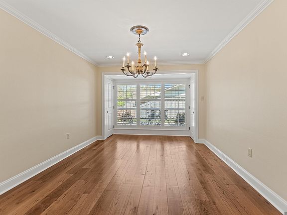 5th image of 5921 Forsythia Ave