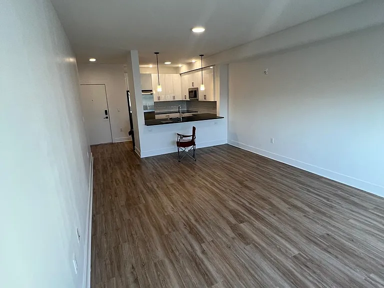 521 Cliff St — Photo 6