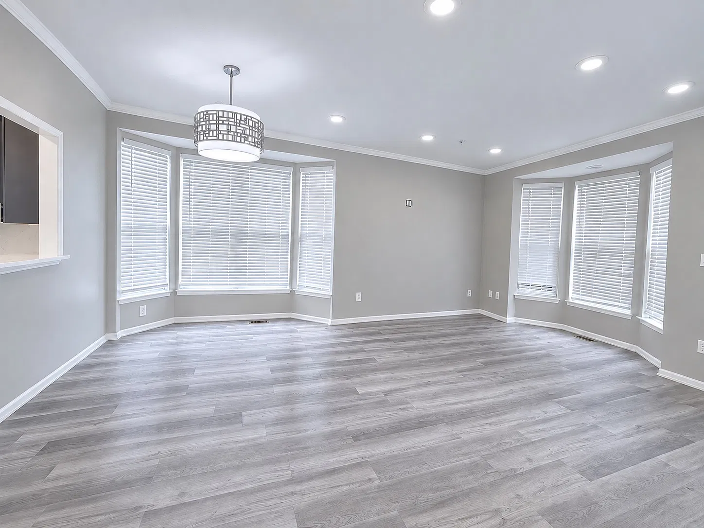 3 bed, 2950 sqft, $3,000 — Photo 4