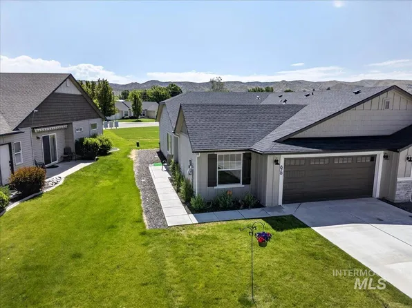 878 S Beaver Creek Way, Emmett, ID 83617