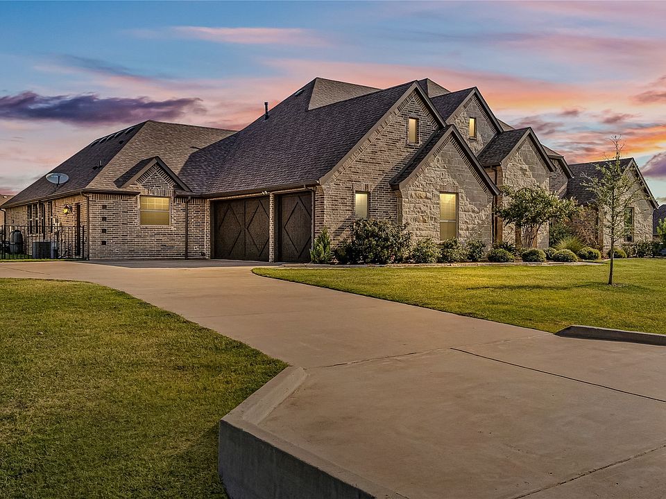 1st image of 2120 Tapadero Ln