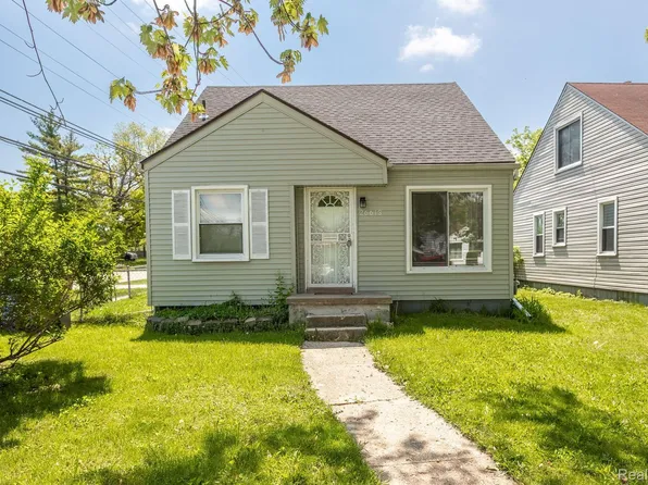 26613 W Hills Dr, Inkster, MI 48141