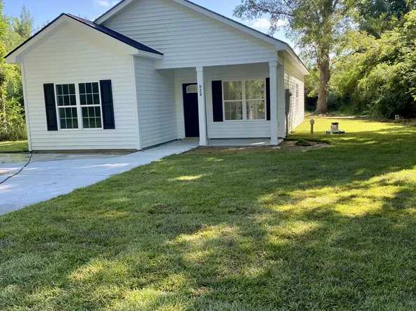 924 Old Savannah Road S, Burgaw, NC 28425