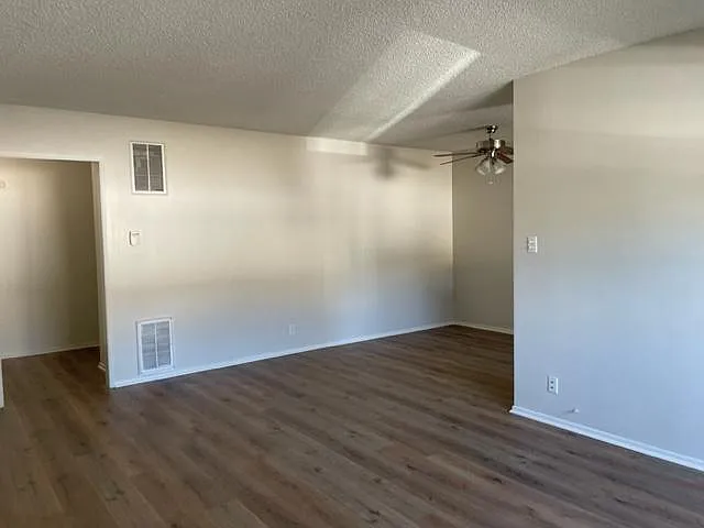 638 E Angeleno Ave — Photo 2