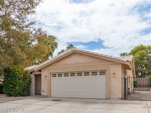 Close to excellent schools, shopping and restaurants...No HOA..