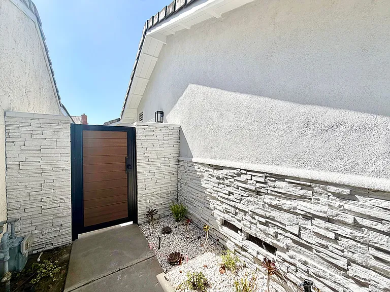 21676 Superior Ln — Photo 4
