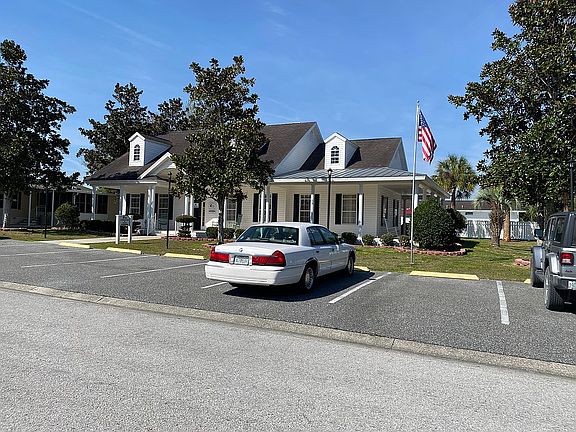 4th image of 5987 SW 60th Pl