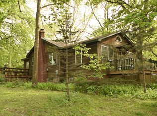 907 Vinewood Ave, Willow Springs, IL 60480