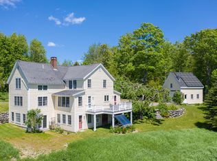 20 John St, Camden, ME 04843
