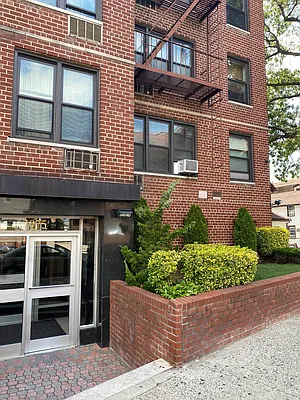 Sold by Diamond Real, Inc. | media 23