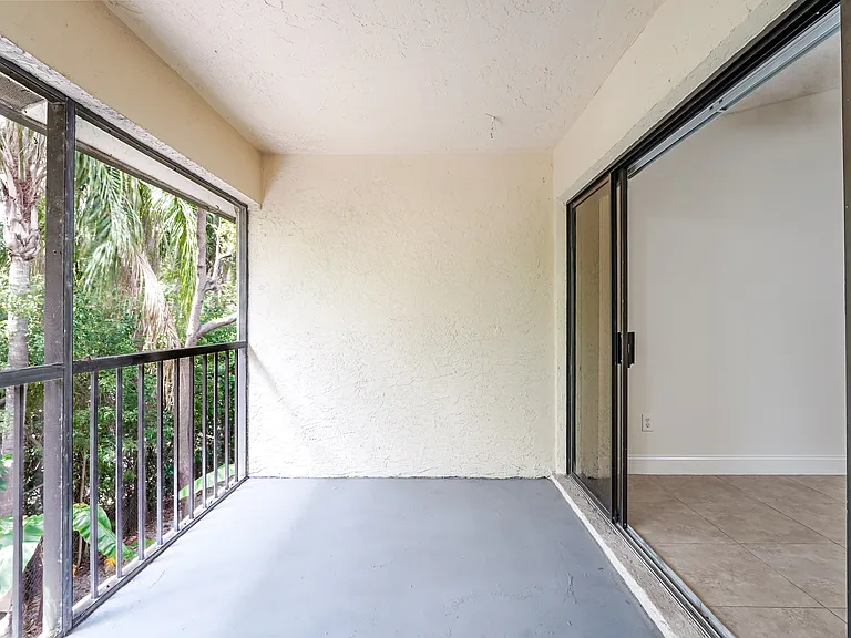 Oakwood Apartments — Photo 19