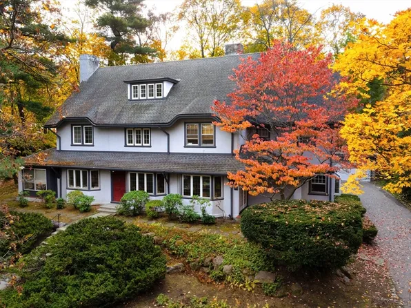 282 Buckminster Rd, Brookline, MA 02445