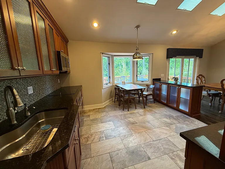 21 Sandra Dr — Photo 3