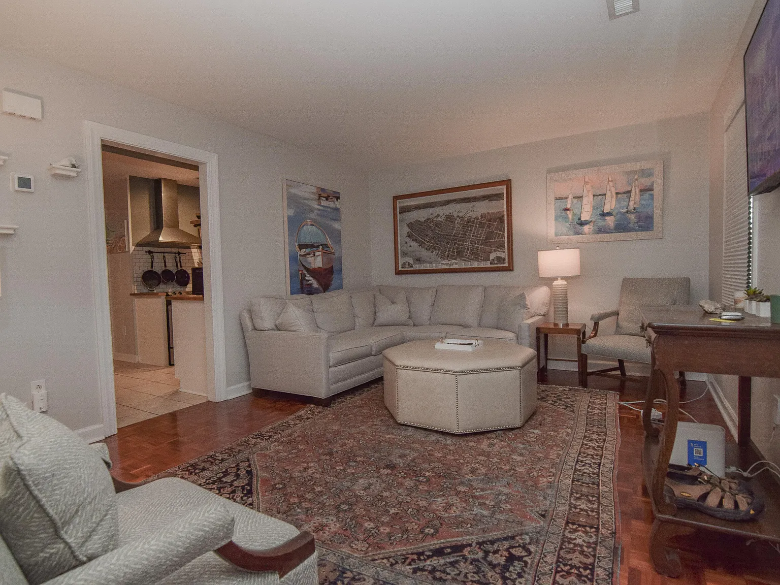 3 bed, 1.5 bath, 1233 sqft, $2,595 — Photo 4