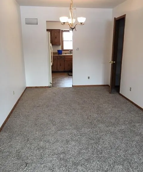 4040 Fountain Plaza Dr — Photo 5
