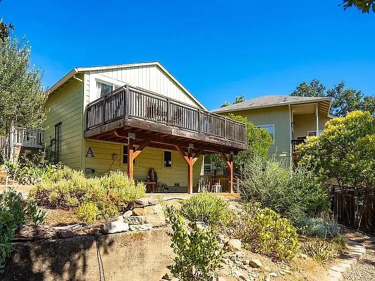 17323 Hillside Ave — Photo 15