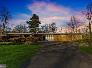 8 Garrison Farms Ct, Pikesville, MD 21208