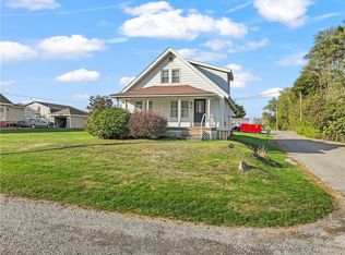 1040 Kanawha St N, Ellwood City, PA 16117