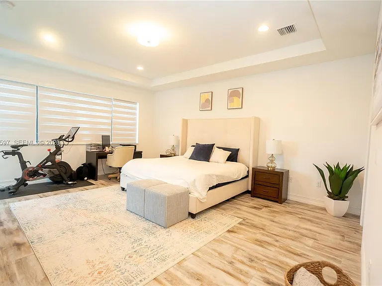 11826 SW 13th Ct — Photo 18