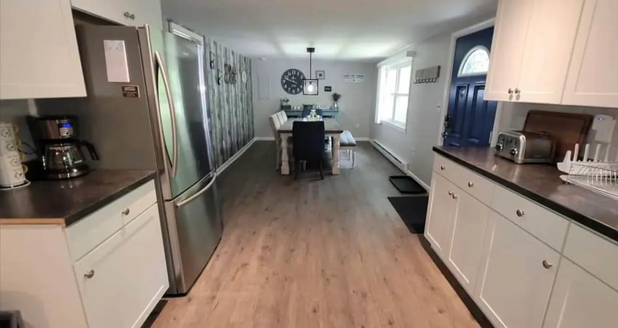 3 bed, 1.5 bath, 1400 sqft, $1,900 — Photo 3