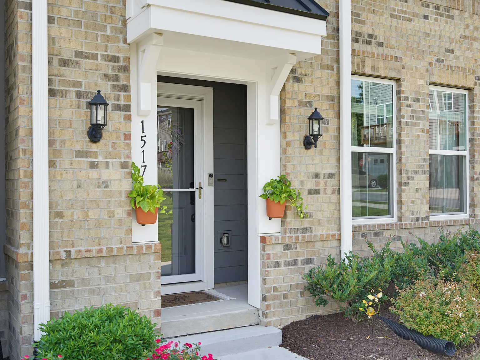 3 bed, 2.5 bath, 1748 sqft, $2,100 — Photo 4