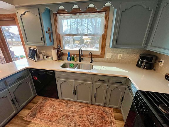 5th image of 307 Willow Rd