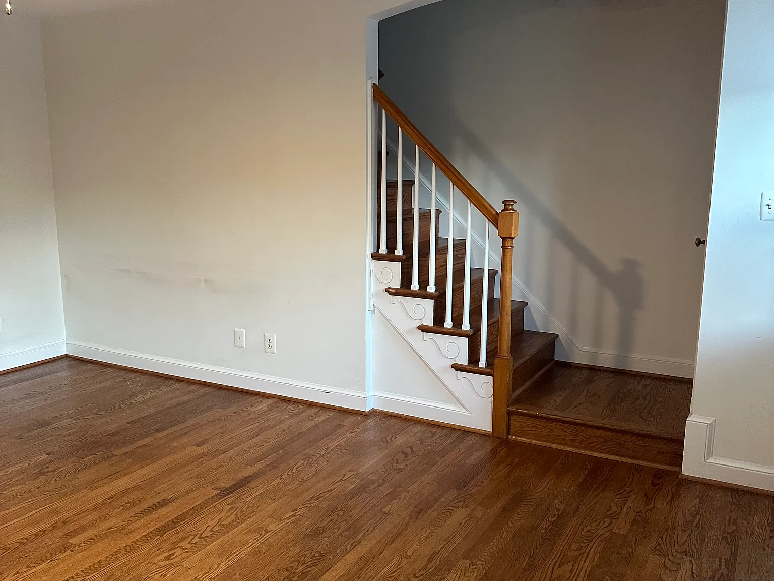 4 bed, 1651 sqft, $4,450 — Photo 3