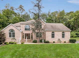 10 David Ct, Millstone Township, NJ 08535