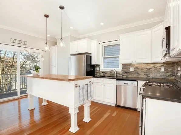 10 Ticknor St #2, South Boston, MA 02127