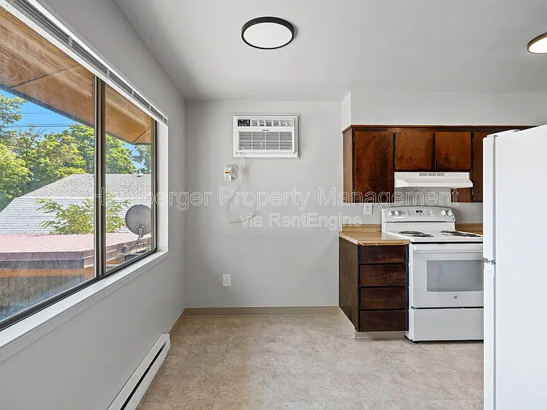 2628 E Wellesley Ave #1 — Photo 6