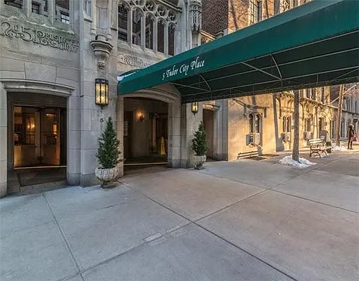 Sold by Tudor Realty | media 15