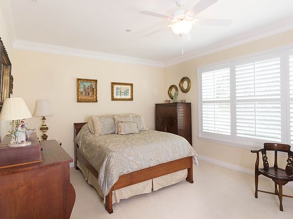 3rd image of 326 Venetian Dr