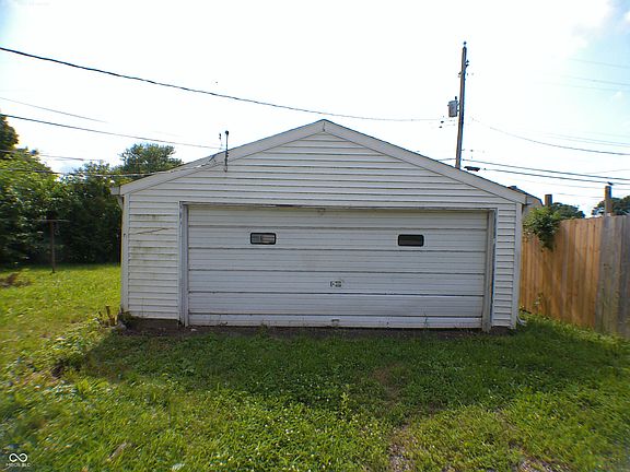 5th image of 3024 Falcon Dr