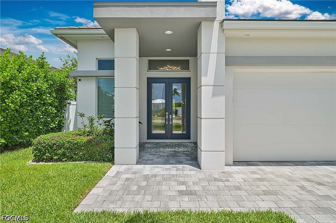 4 bed, 3.0 bath, 2014 sqft, $10,500 — Photo 3