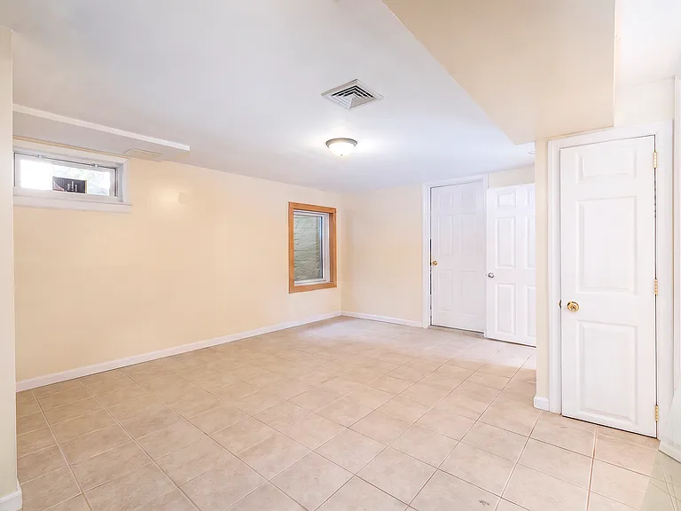 37 Hickory Rd — Photo 12