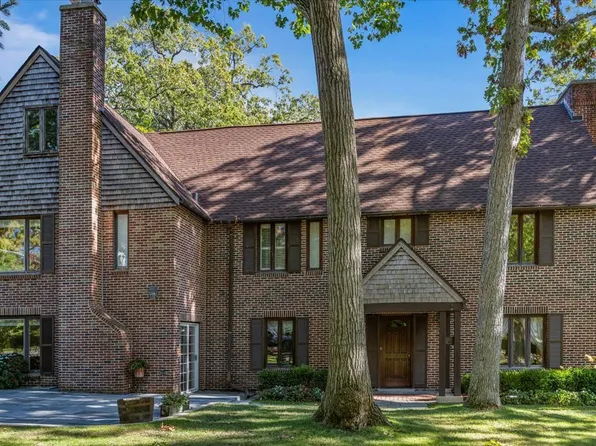 437 Woodlawn Ave, Glencoe, IL 60022