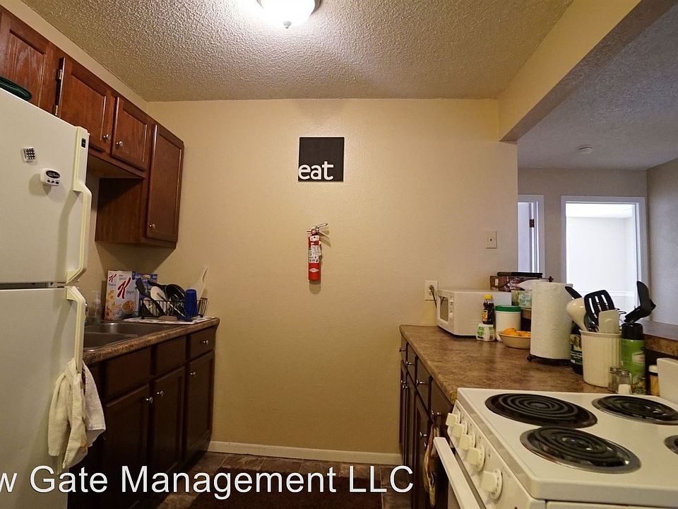 2nd image of 1407 Center St #D12
