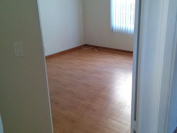 3rd image of 721 Idaho Ave