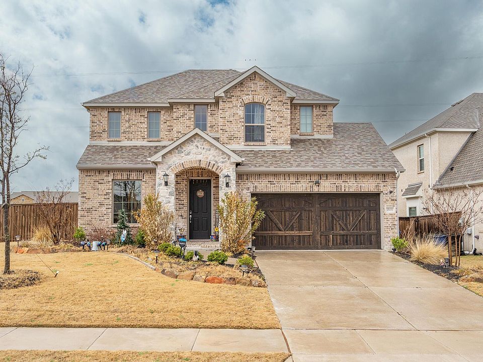 1st image of 15601 Carnoustie Ln