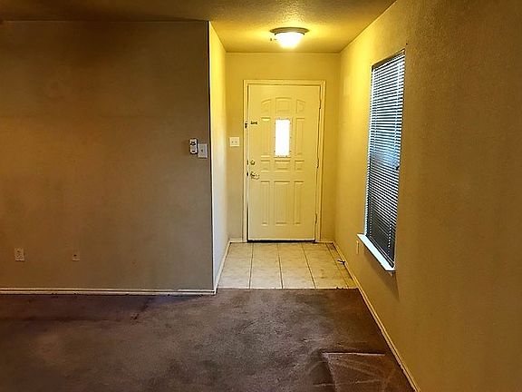 3rd image of 5236 Mirror Lake Dr