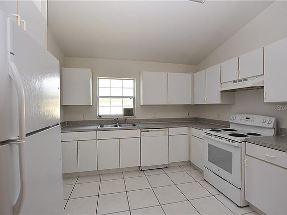 4th image of 6064 Mission Dr
