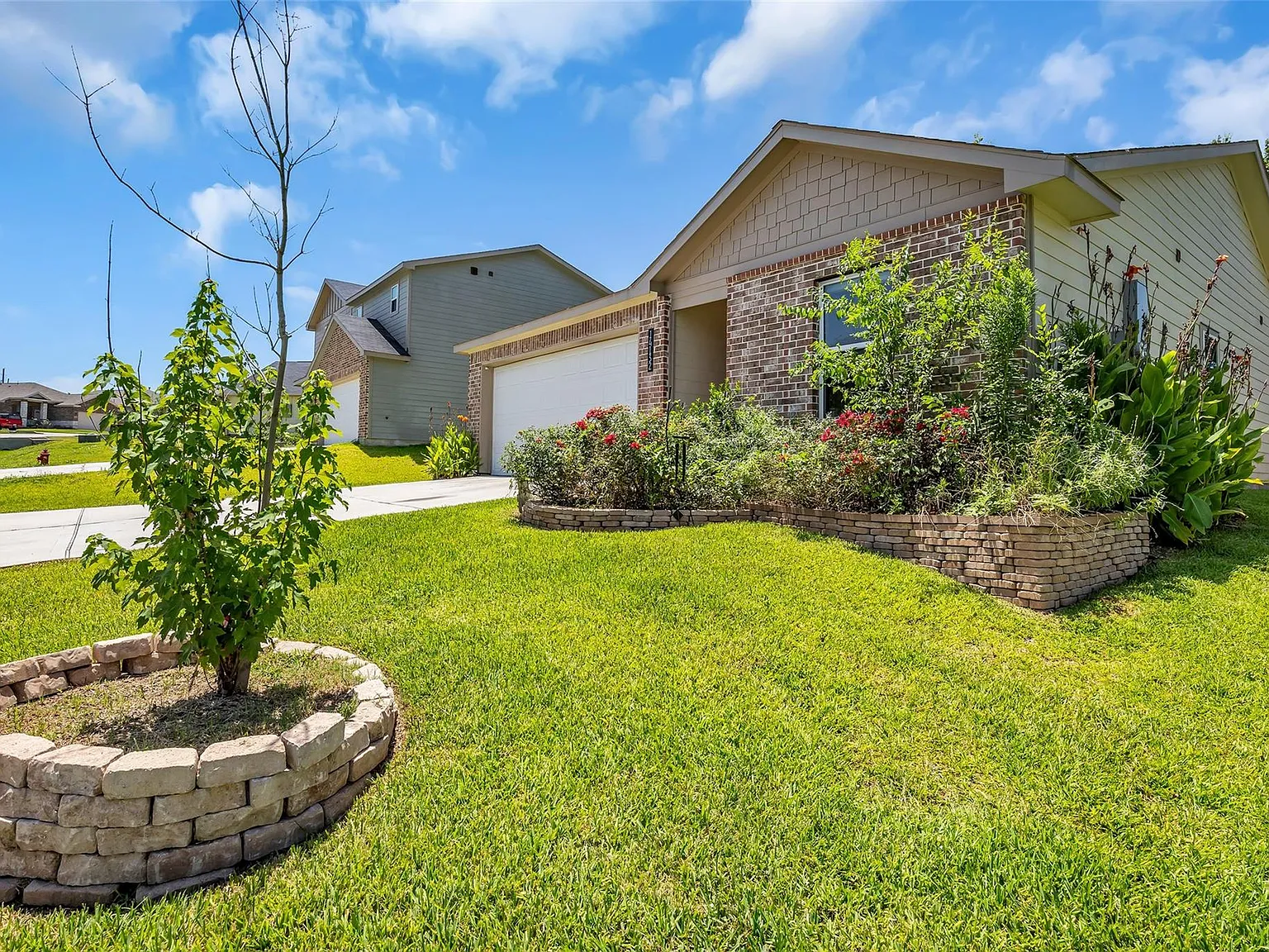 3 bed, 2.0 bath, 1264 sqft, $1,700 — Photo 4