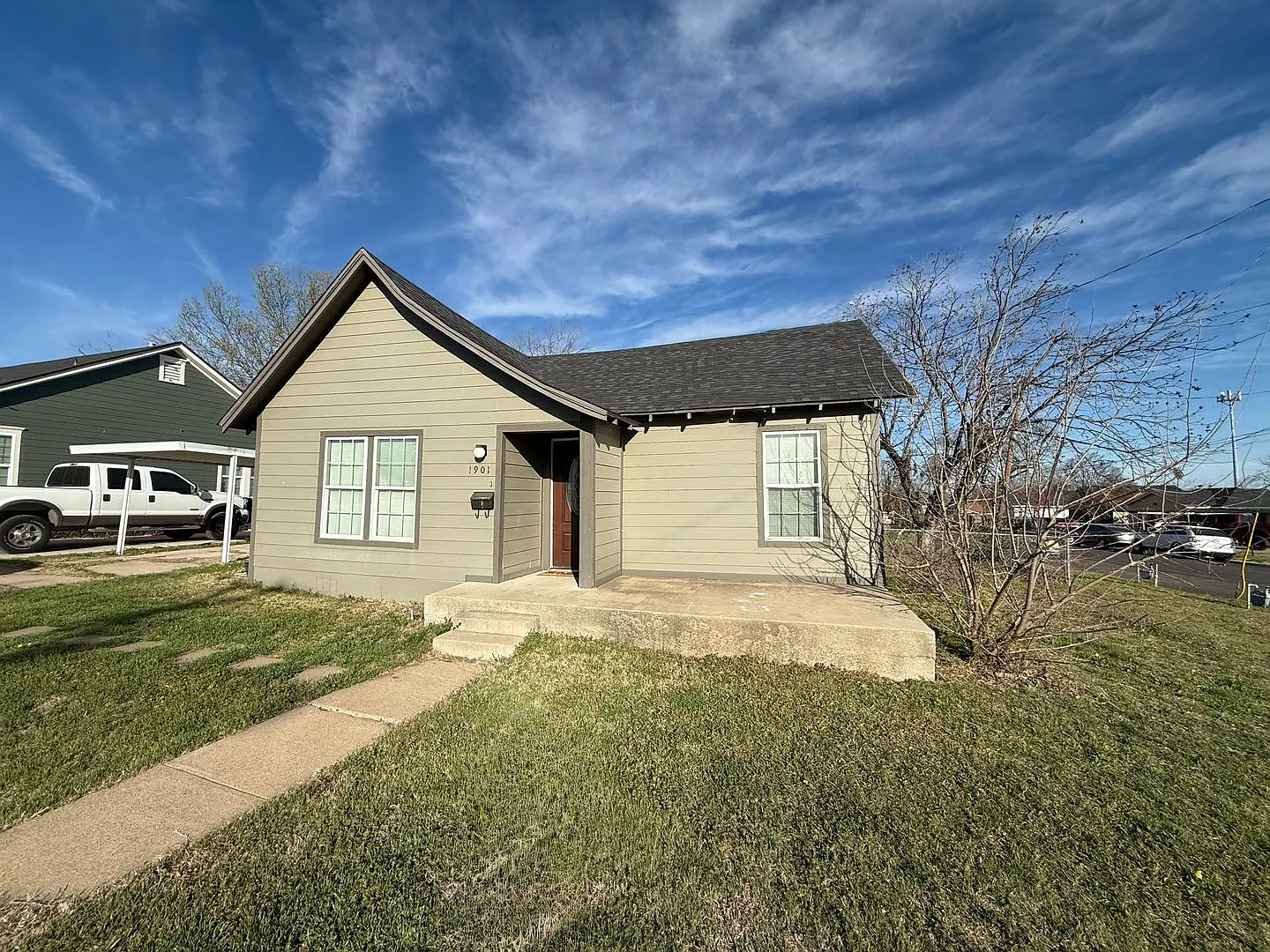 Charming 2-Bed, 1-Bath Home in the Heart of Waco! — Photo 1