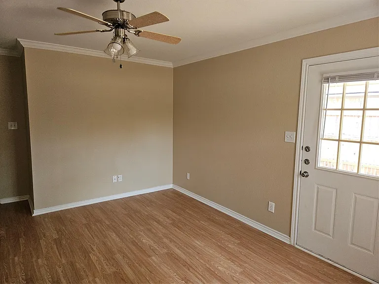 1605 Stuart Rd — Photo 9
